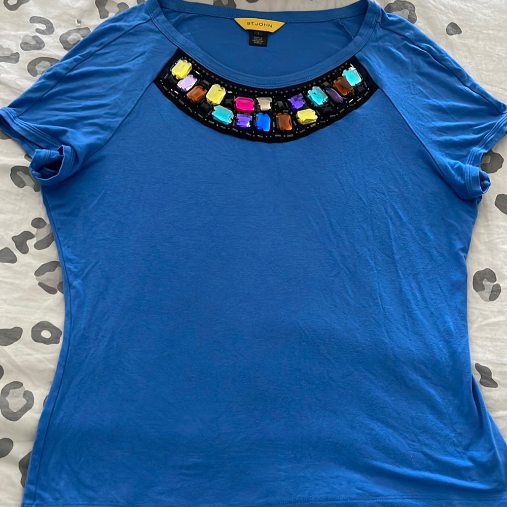Jewel  neckline T-shirt. Y ST John Escada